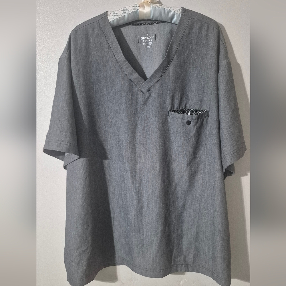 BEYOND SCRUBS TOP SIZE 3X